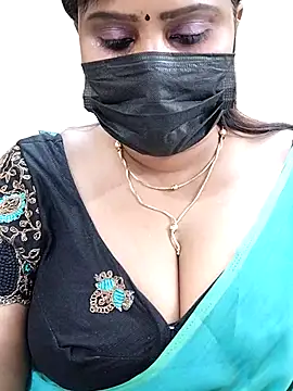 Queenflowerr online show from March 2025 02:26:01 PM