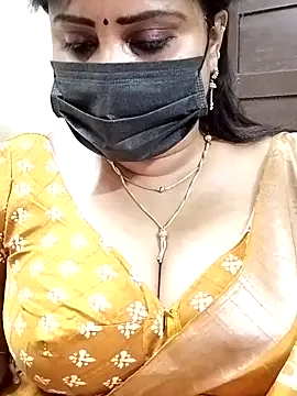 Queenflowerr online show from March 2025 11:01:02 AM