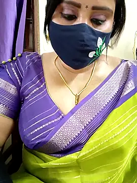 Queenflowerr online show from March 2026 07:08:02 PM