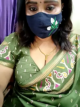 Queenflowerr online show from March 2026 06:29:02 PM