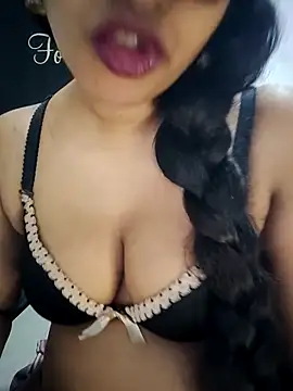 Sexy-Monikaa online show from February 2025 03:45:02 AM