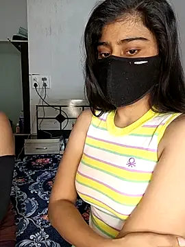 Love-N online show from December 2025 10:06:02 PM