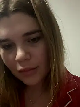 Snapshot of ella_zzz chatting on December 2025 10:28:01 PM ella zzz online show from December 2025 10:28:01 PM