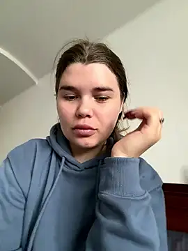 Snapshot of ella_zzz chatting on January 2026 10:09:02 AM ella zzz online show from January 2026 10:09:02 AM
