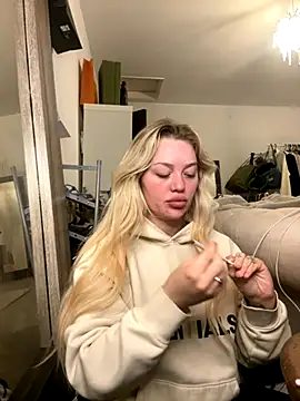 blissdimicco online show from December 2025 12:32:01 PM