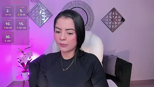 Layla Breezee online show from December 2025 12:31:02 PM