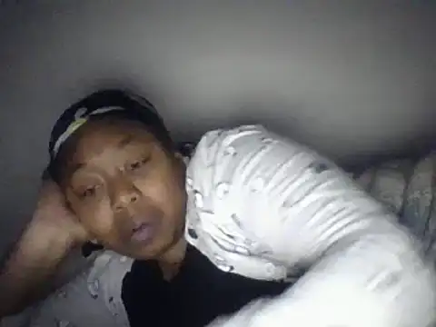 Snapshot of angeliquebelcali chatting on February 2025 02:28:02 AM angeliquebelcali online show from February 2025 02:28:02 AM