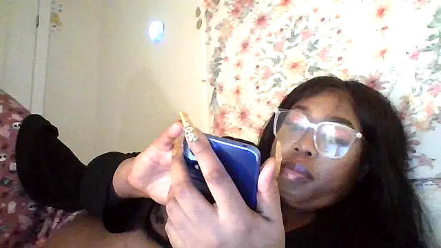 Snapshot of angeliquebelcali chatting on September 2025 08:04:02 AM angeliquebelcali online show from September 2025 08:04:02 AM