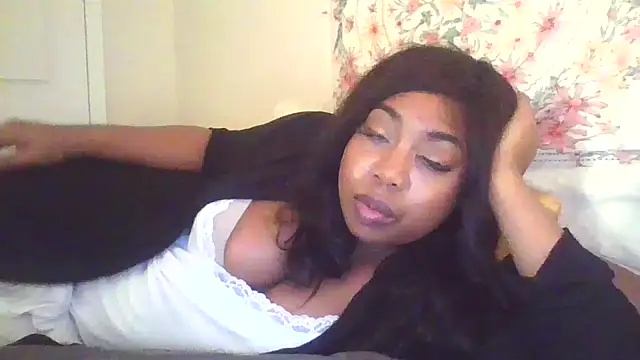 Snapshot of angeliquebelcali chatting on September 2025 09:23:02 AM angeliquebelcali online show from September 2025 09:23:02 AM