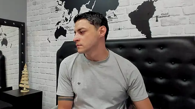 Frank Millers online show from November 2025 07:36:02 PM