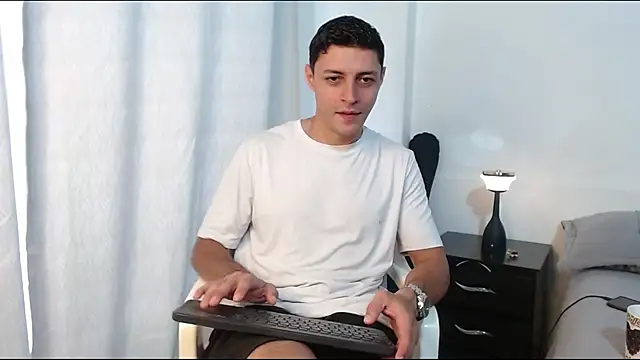 Frank Millers online show from April 2026 09:04:02 PM