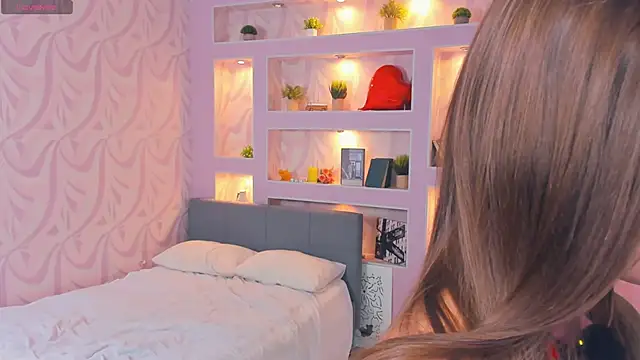 FloraDobb online show from April 2026 06:40:02 AM