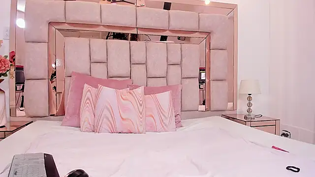 taliarussel online show from January 2025 10:05:01 PM