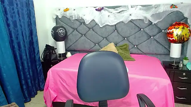 victoria adams07 online show from October 2025 08:07:01 PM