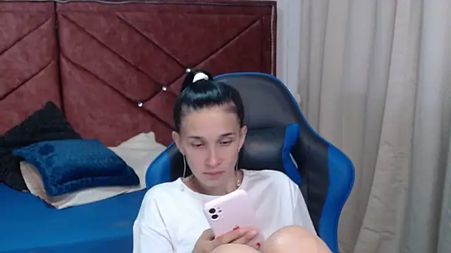 victoria adams07 online show from February 2026 07:32:02 PM