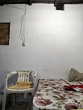 Snapshot of Ant1990 chatting on February 2025 04:03:02 AM Ant1990 online show from February 2025 04:03:02 AM