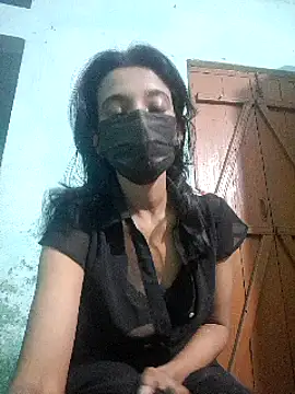 Snapshot of Bong-lady chatting on February 2025 07:53:02 AM Bong-lady online show from February 2025 07:53:02 AM