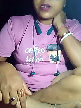 Snapshot of Bong-lady chatting on October 2025 06:54:02 PM Bong-lady online show from October 2025 06:54:02 PM