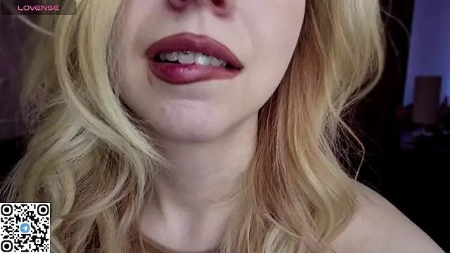 LynetHakes online show from April 2026 07:45:01 AM