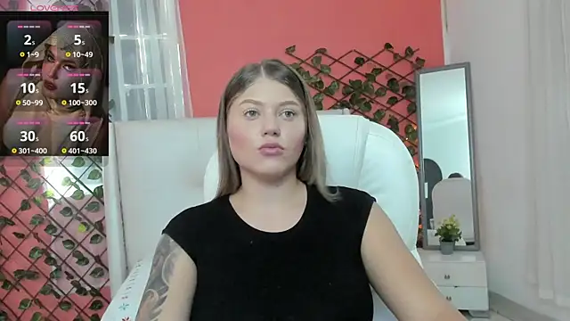 Snapshot of alaia_greyy chatting on July 2026 08:11:02 PM alaia greyy online show from July 2026 08:11:02 PM