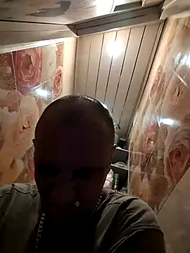 MaxDevilWhite online show from September 2025 08:30:01 AM