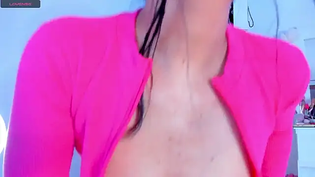 Cameron Lovee online show from March 2025 04:35:02 PM