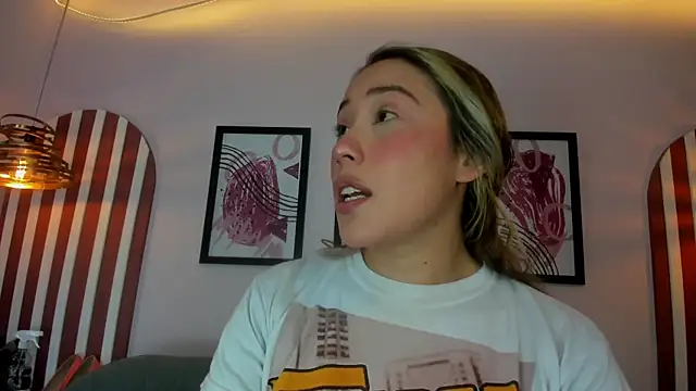 Lannajansen online show from September 2025 04:53:02 PM