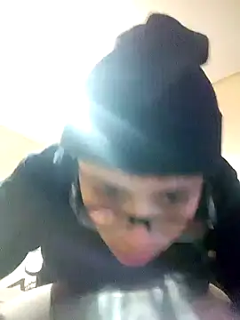 Snapshot of S4nt1luXx chatting on November 2025 10:53:02 PM S4nt1luXx online show from November 2025 10:53:02 PM