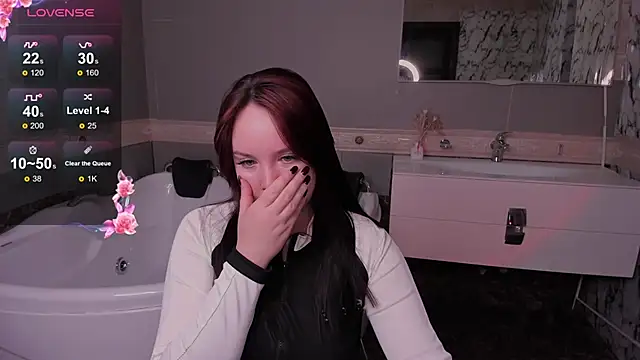 maya suun online show from November 2025 02:04:02 AM