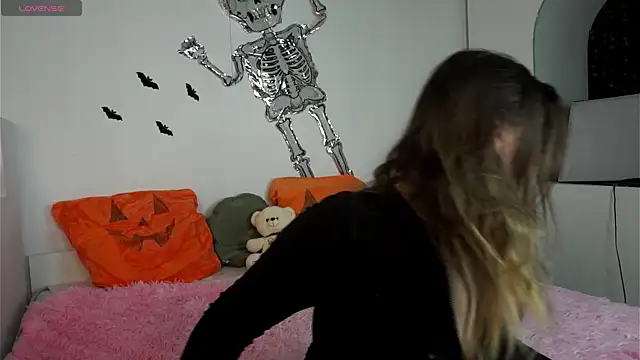 nawuwu online show from October 2025 04:14:01 AM