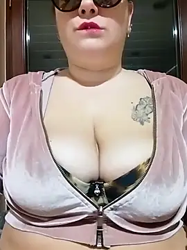 topina8 online show from November 2025 08:31:01 PM