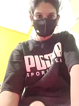 Snapshot of Hoty_maneya chatting on December 2025 03:18:02 PM Hoty maneya online show from December 2025 03:18:02 PM