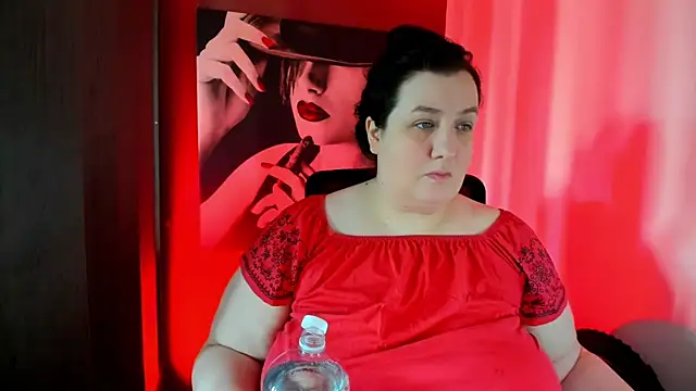 Snapshot of QueenOfHaze chatting on July 2026 10:51:01 AM QueenOfHaze online show from July 2026 10:51:01 AM