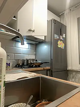 Donna Sun online show from February 2025 06:35:01 PM