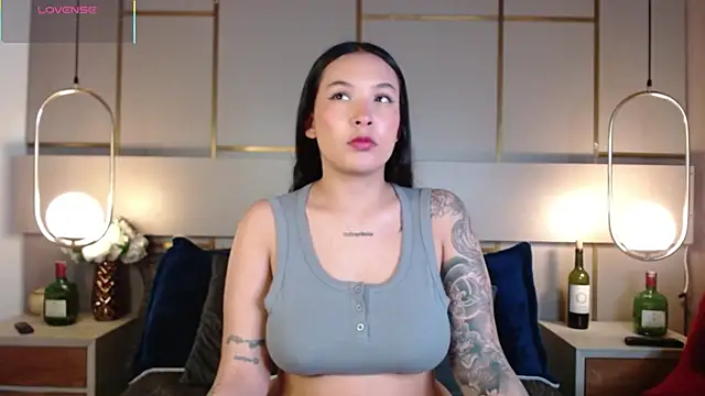 Victoria Collinns online show from November 2025 01:21:02 PM