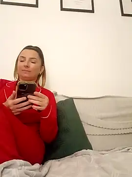 Snapshot of MolliexLexi1 chatting on January 2025 08:54:01 PM MolliexLexi1 online show from January 2025 08:54:01 PM