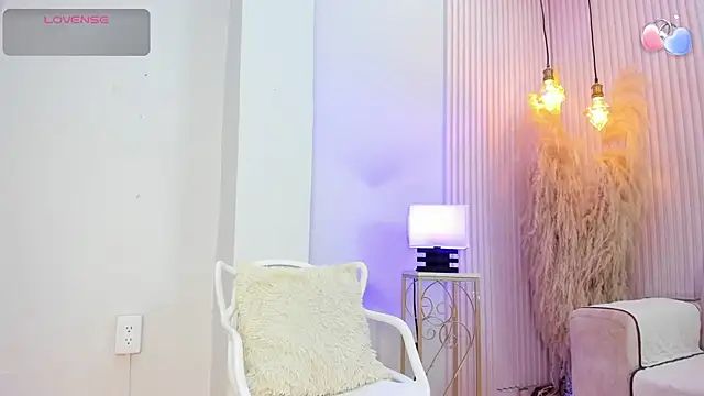 alana rossetti online show from February 2026 12:01:02 PM