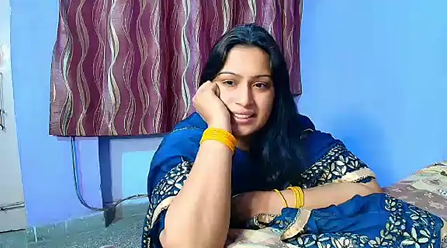 Sophia James online show from February 2025 03:18:01 PM