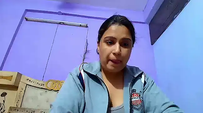 Sophia James online show from March 2025 12:06:02 PM