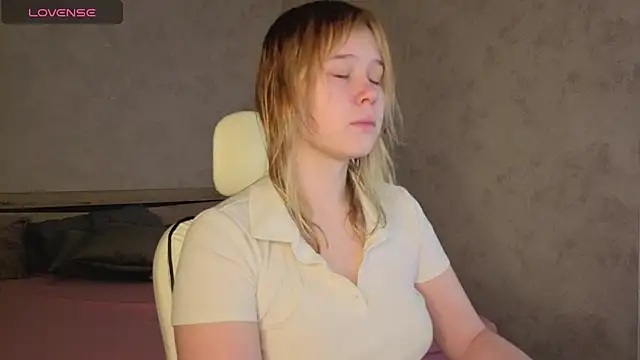 Amy Kimberlly online show from November 2025 11:58:01 PM