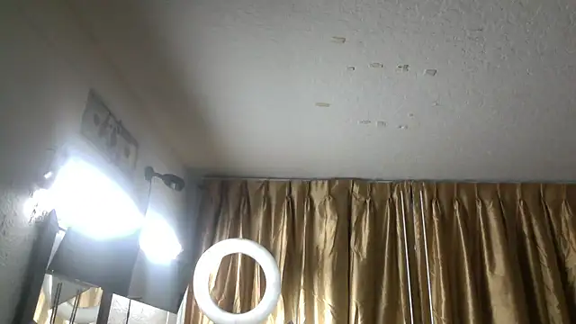 Snapshot of sexyhotstud12 chatting on February 2025 11:04:02 PM sexyhotstud12 online show from February 2025 11:04:02 PM