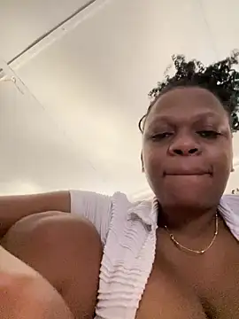 Boneca25 online show from November 2025 07:08:01 AM