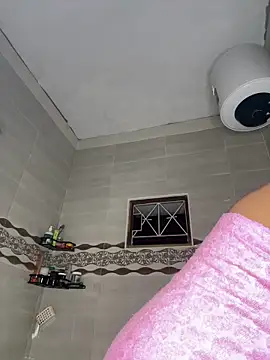 Boneca25 online show from May 2026 07:08:02 PM