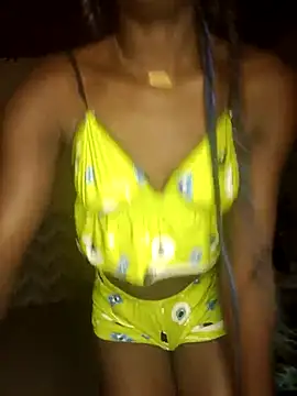 Snapshot of emily2000 chatting on February 2025 09:32:02 PM emily2000 online show from February 2025 09:32:02 PM