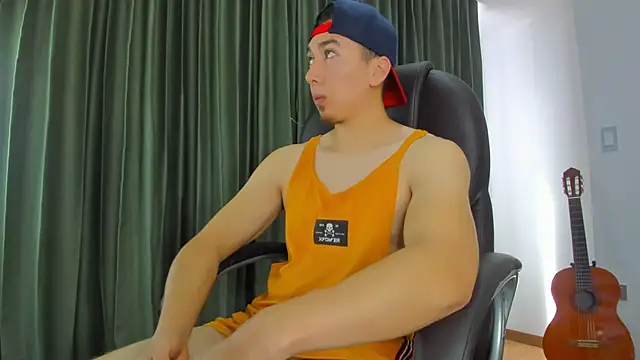 Snapshot of Tombarden chatting on March 2025 07:35:01 PM Tombarden online show from March 2025 07:35:01 PM