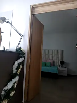 Ariana rouse online show from December 2025 05:11:02 PM