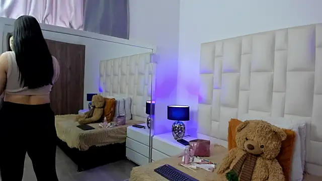 Ariana rouse online show from April 2026 05:14:02 PM