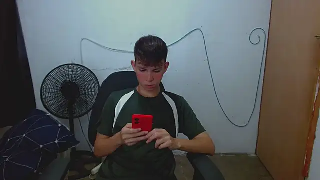 Alexxx lov online show from April 2026 12:21:01 PM