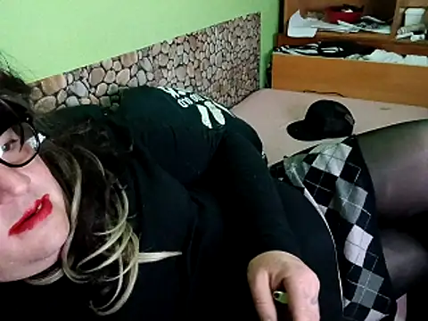 Adrianka online show from April 2026 01:29:02 AM