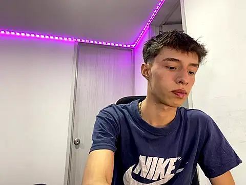 Juanmres online show from September 2025 04:46:02 AM